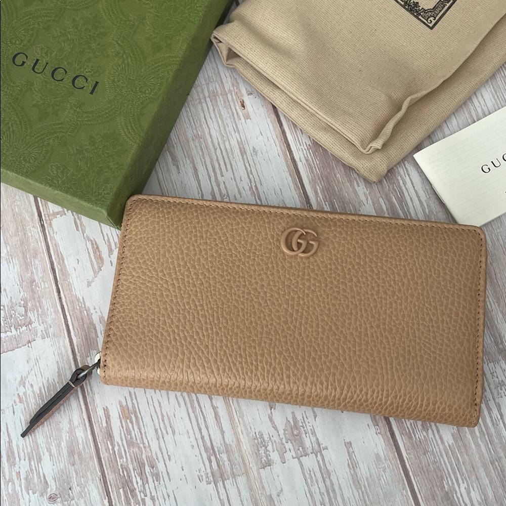 $1,450 New Authentic GUCCI Long Wallet Rose Beige Nude Cream